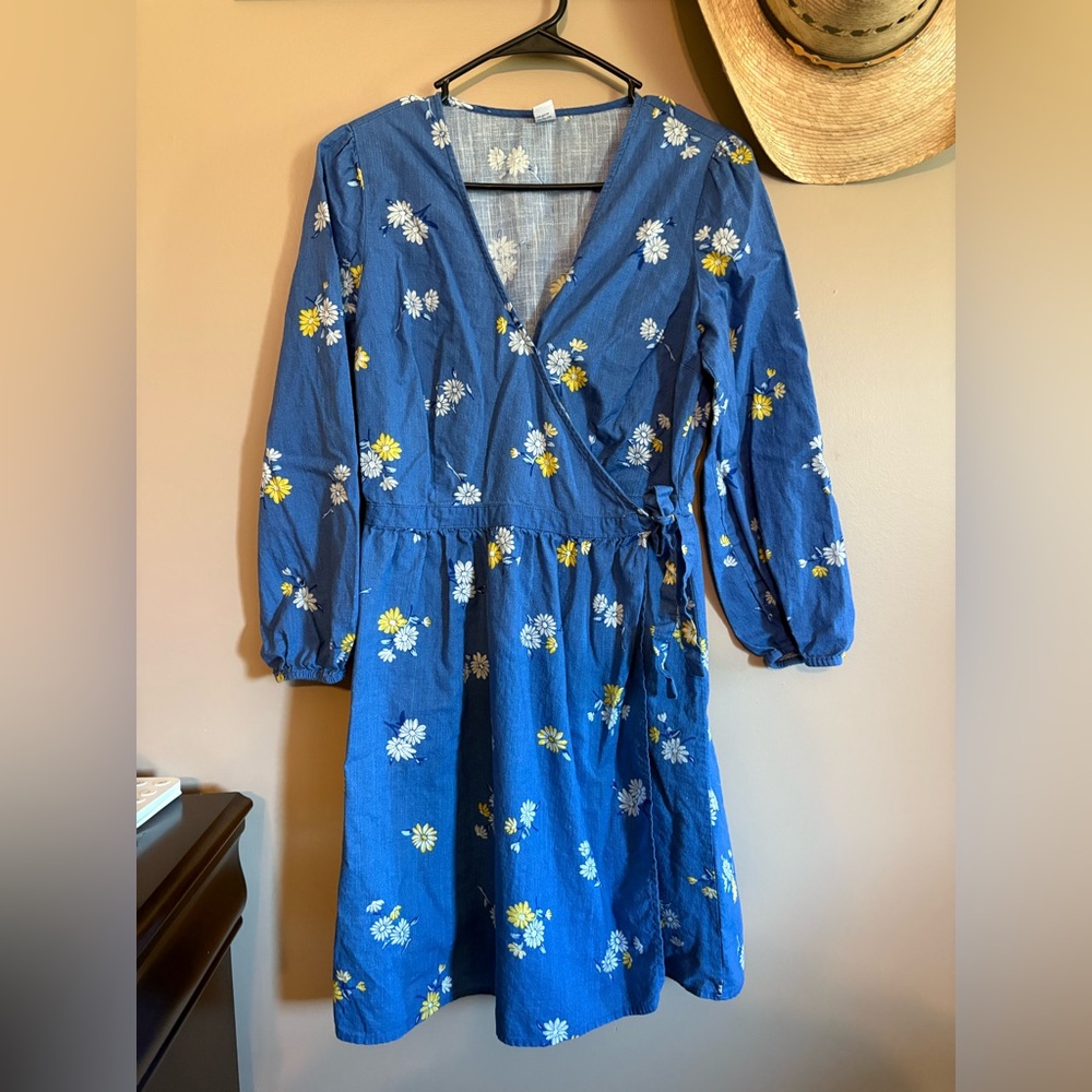 Old Navy Blue Wrap Dress with White & Yellow Floral Print size M
